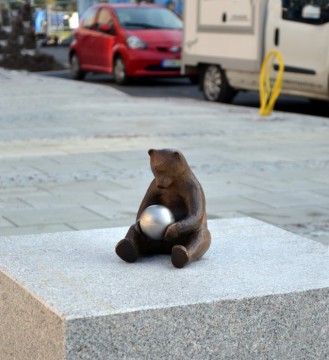 Liten Björn med Boll II