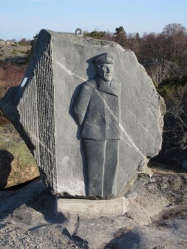 Minnesmärke över mästerlotsen Albert Holm