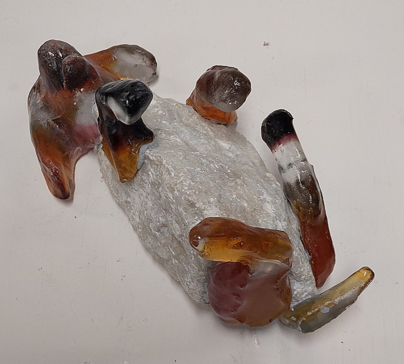 <h1><a href='/medlemmar/unna-katz'>Unna Katz</a></h1><h4>Bettan gjutet glas och kalksten</h4>